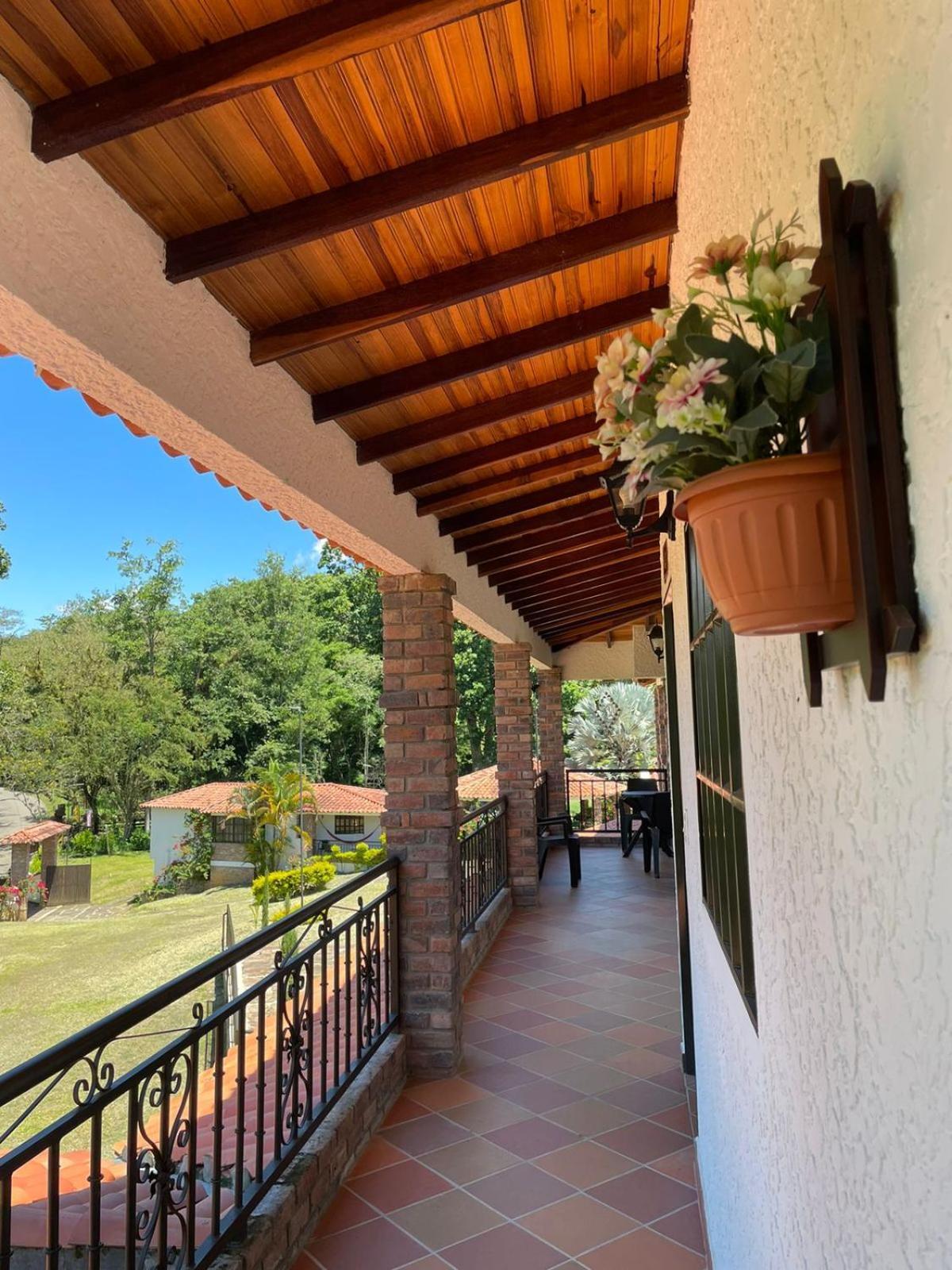 Rancho San Luis, Páramo Esterno foto